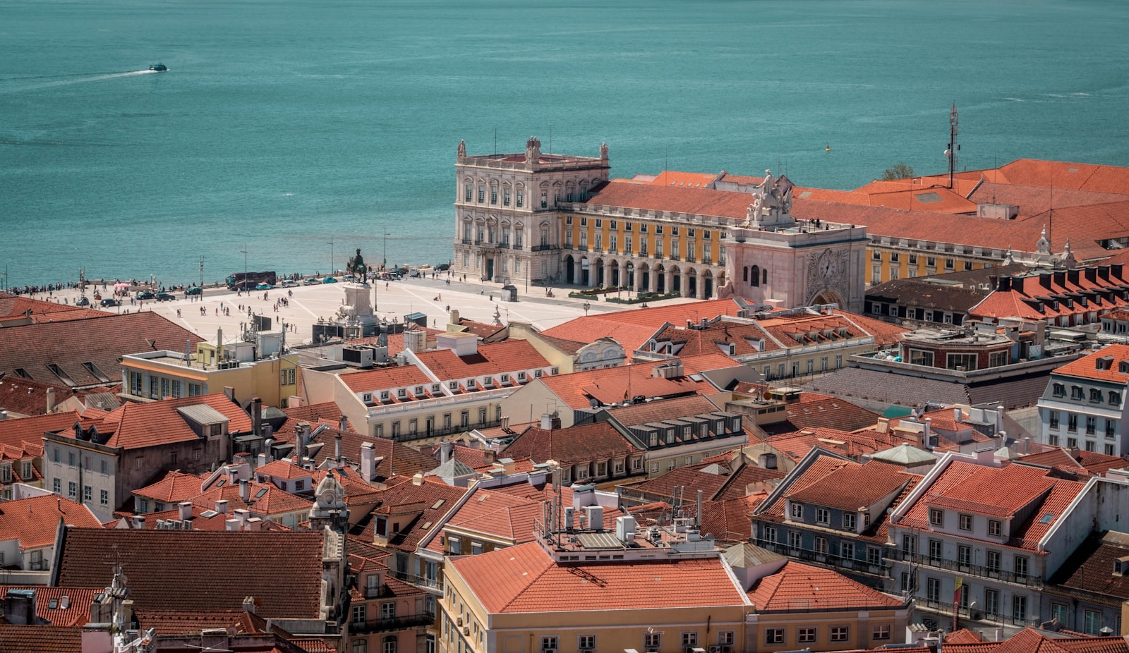 Ligação Expedia + Hotels.com para Newhotel